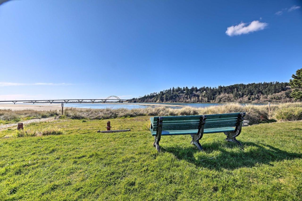 Sanderling Sea Cottages, Unit A Pet Friendly! Уолдпорт Екстериор снимка